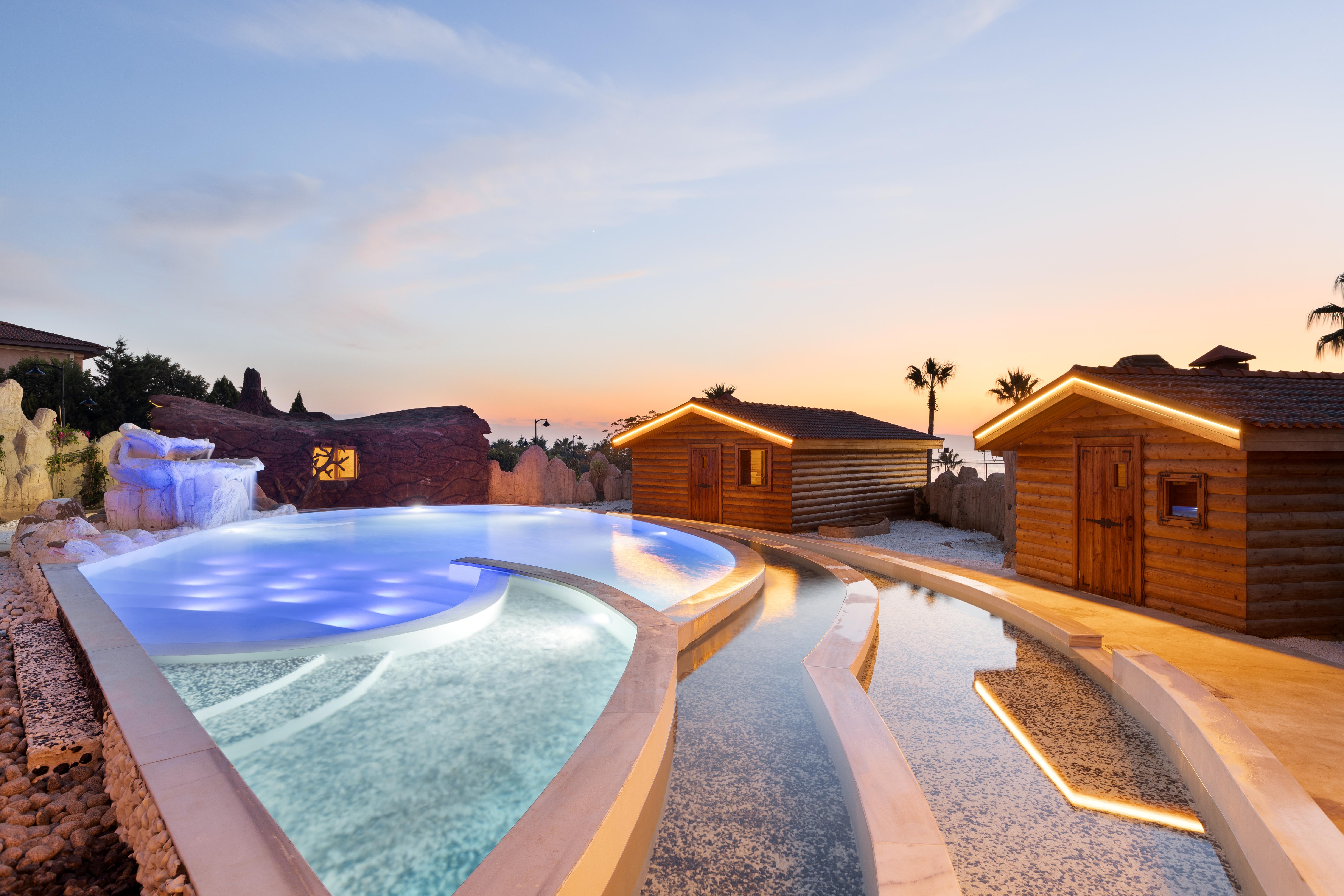 Royal Teos Thermal Resort Clinic & Spa - Halal Hotel Seferihisar Kültér fotó